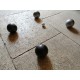 Jeux de boules de Pétanque souple sur carrelage